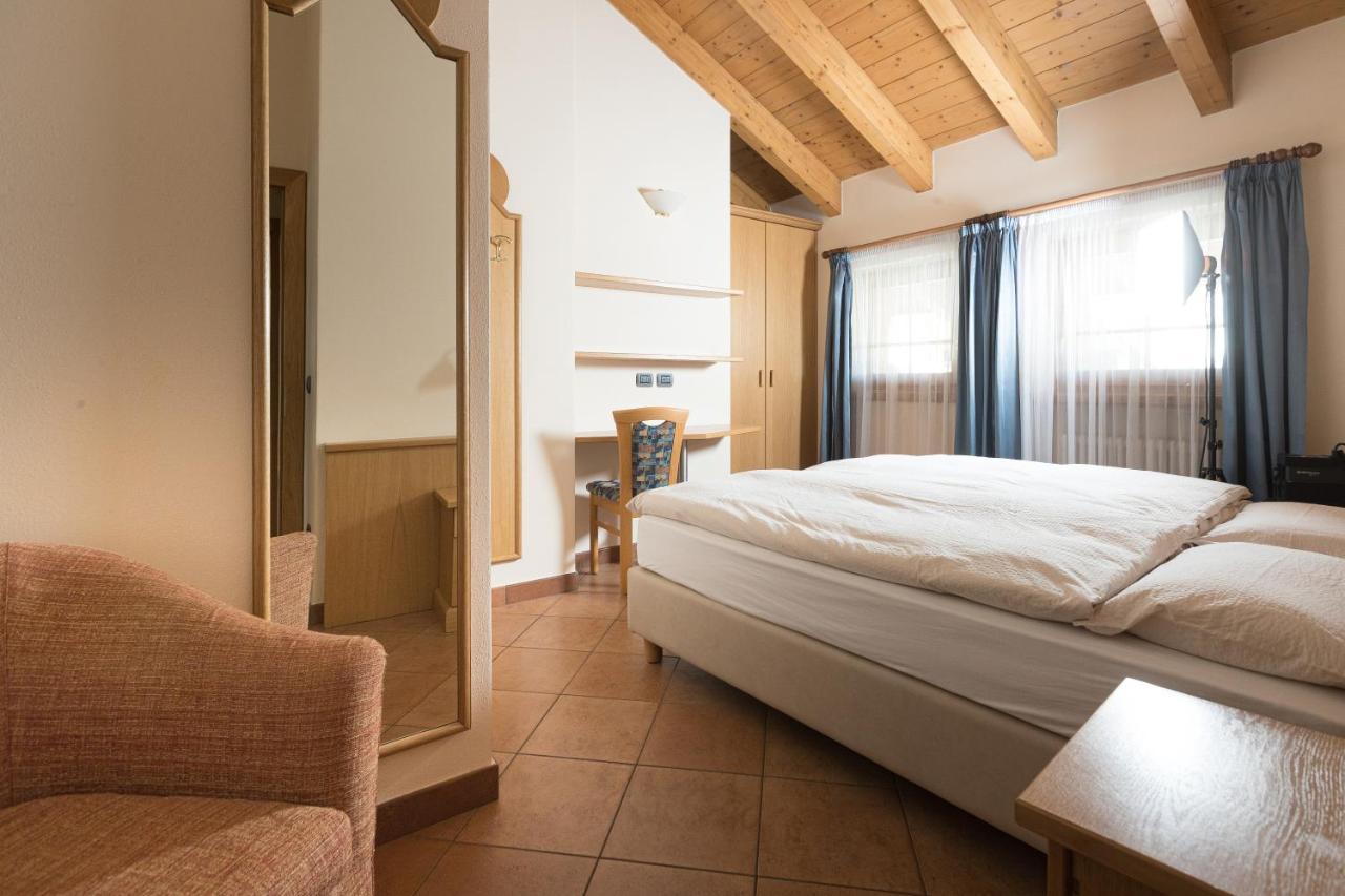 Miky House - Appartamenti Abar Livigno Exteriör bild